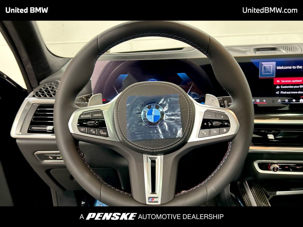 2026 BMW X7 M60i 14