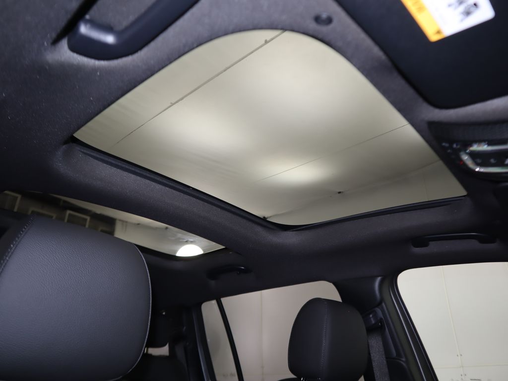 Thumbnail: 2025 Mercedes-Benz GLB - 20