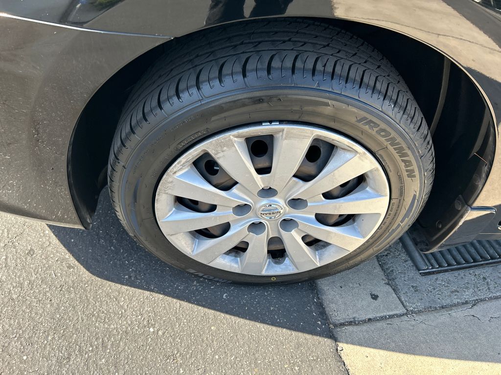 2018 Nissan Sentra S 3