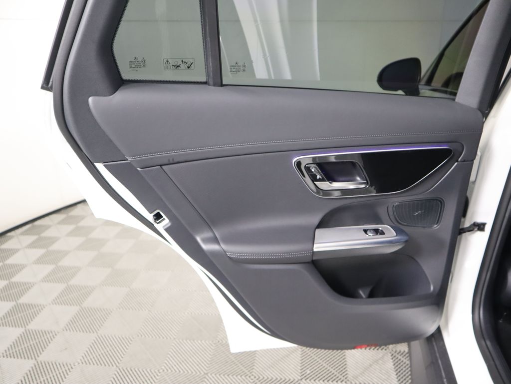 Thumbnail: 2026 Mercedes-Benz GLC - 28