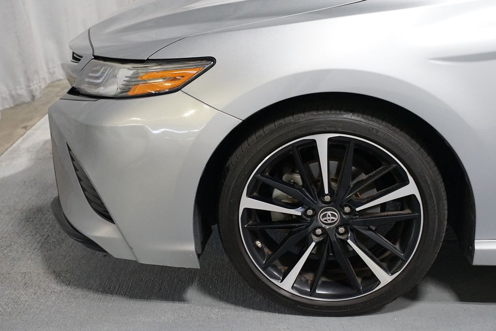 Thumbnail: 2019 Toyota Camry - 5