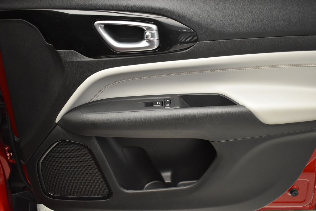 Thumbnail: 2025 Jeep Compass - 21