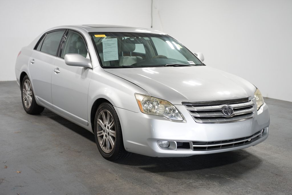 2005 Toyota Avalon Limited 3