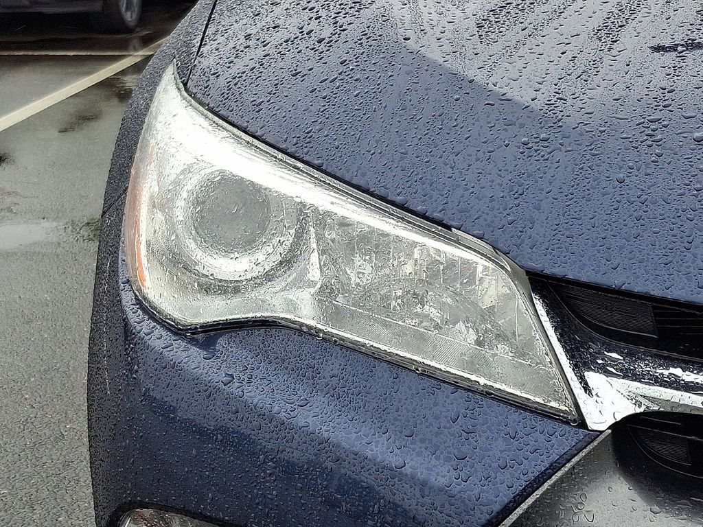 Thumbnail: 2015 Toyota Camry - 9