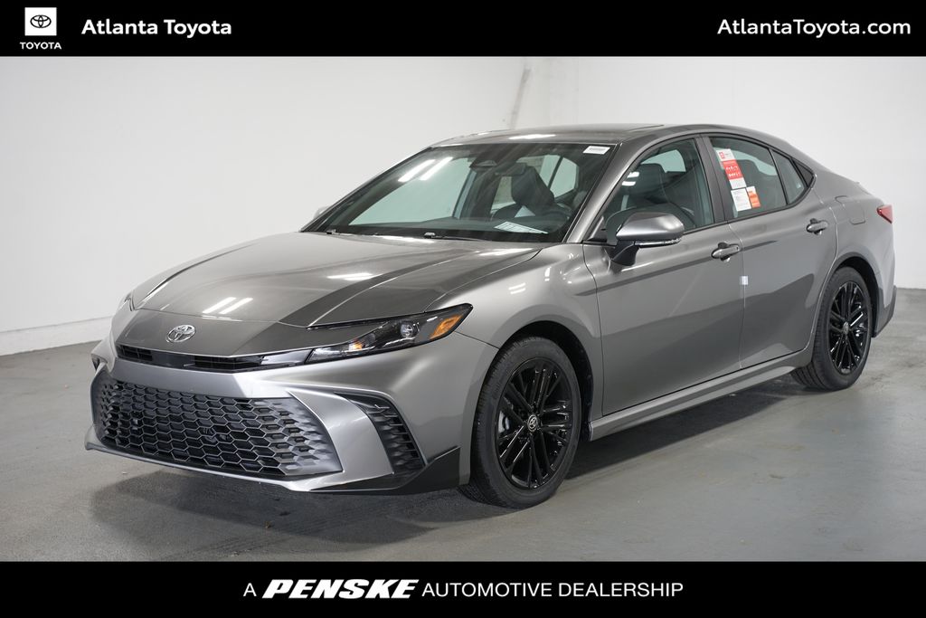 2026 Toyota Camry SE Hybrid's photo