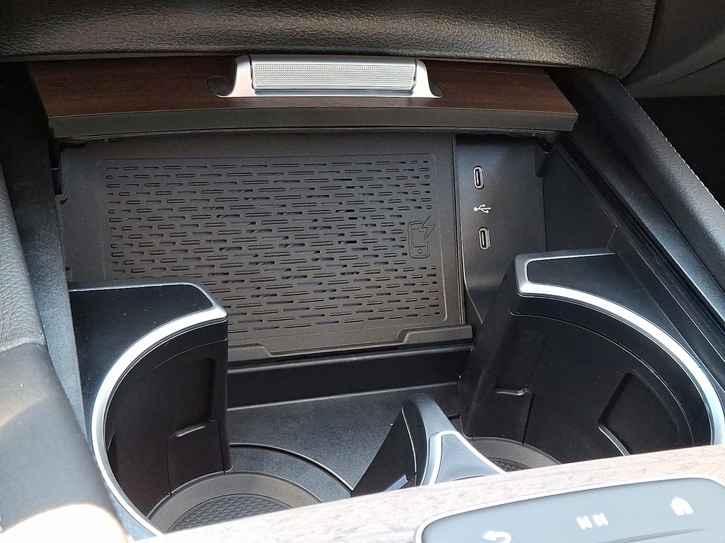 Thumbnail: 2026 Mercedes-Benz GLE - 16