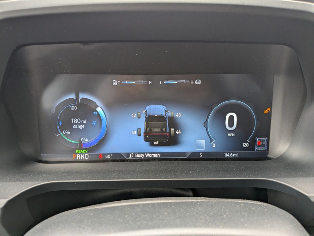 2025 Ford F-150 Lightning Platinum