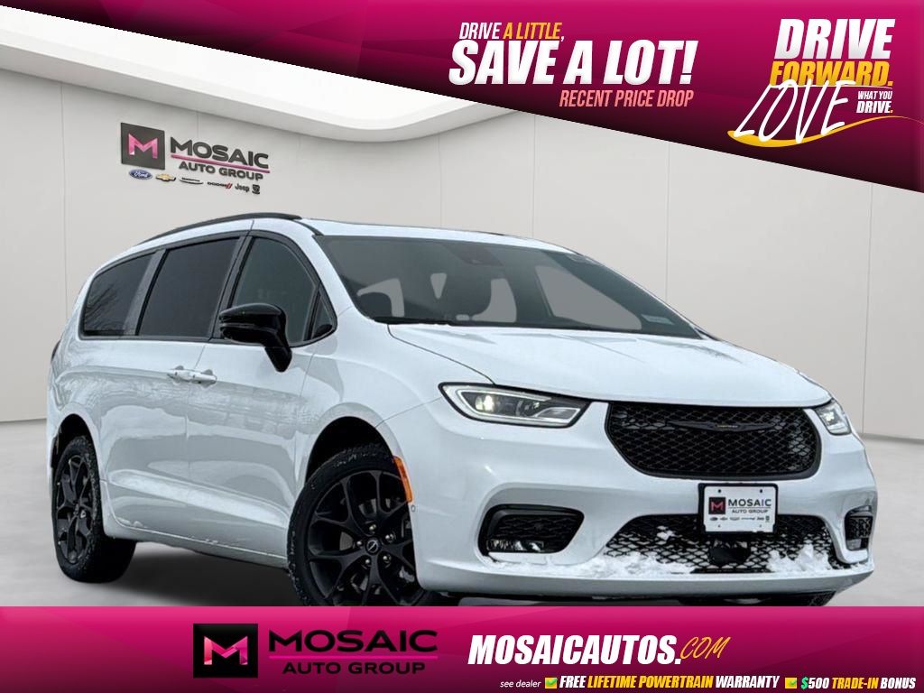 New 2026 Chrysler Pacifica Select Vans