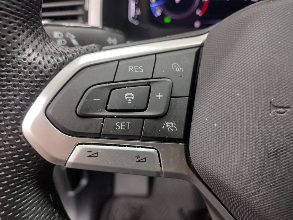 2023 Volkswagen Atlas 3.6L V6 SEL R-Line