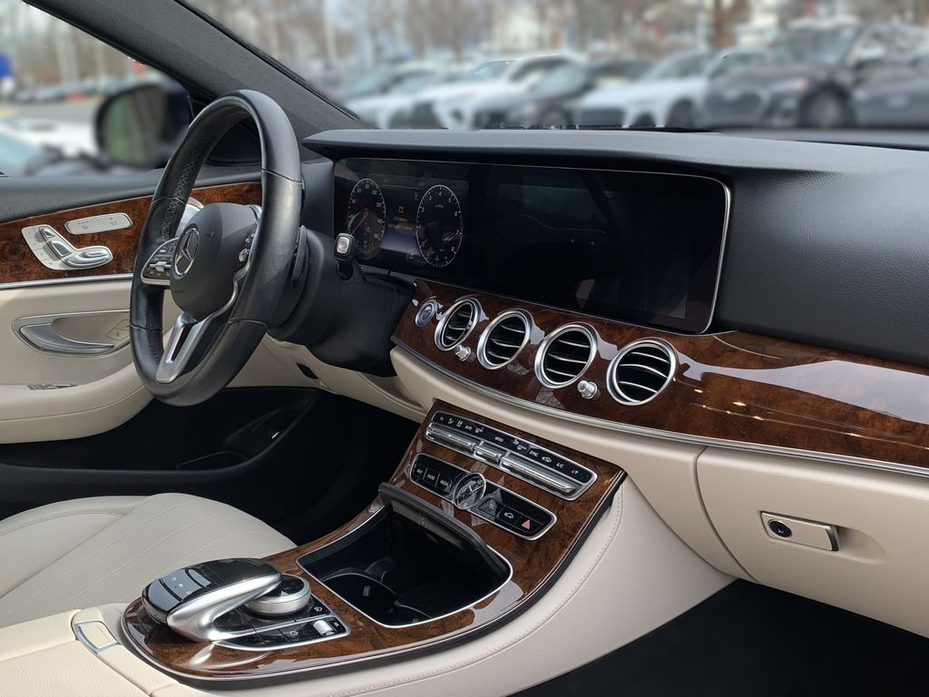 Thumbnail: 2019 Mercedes-Benz E-Class - 25