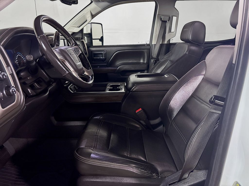 2019 GMC Sierra 2500HD Denali