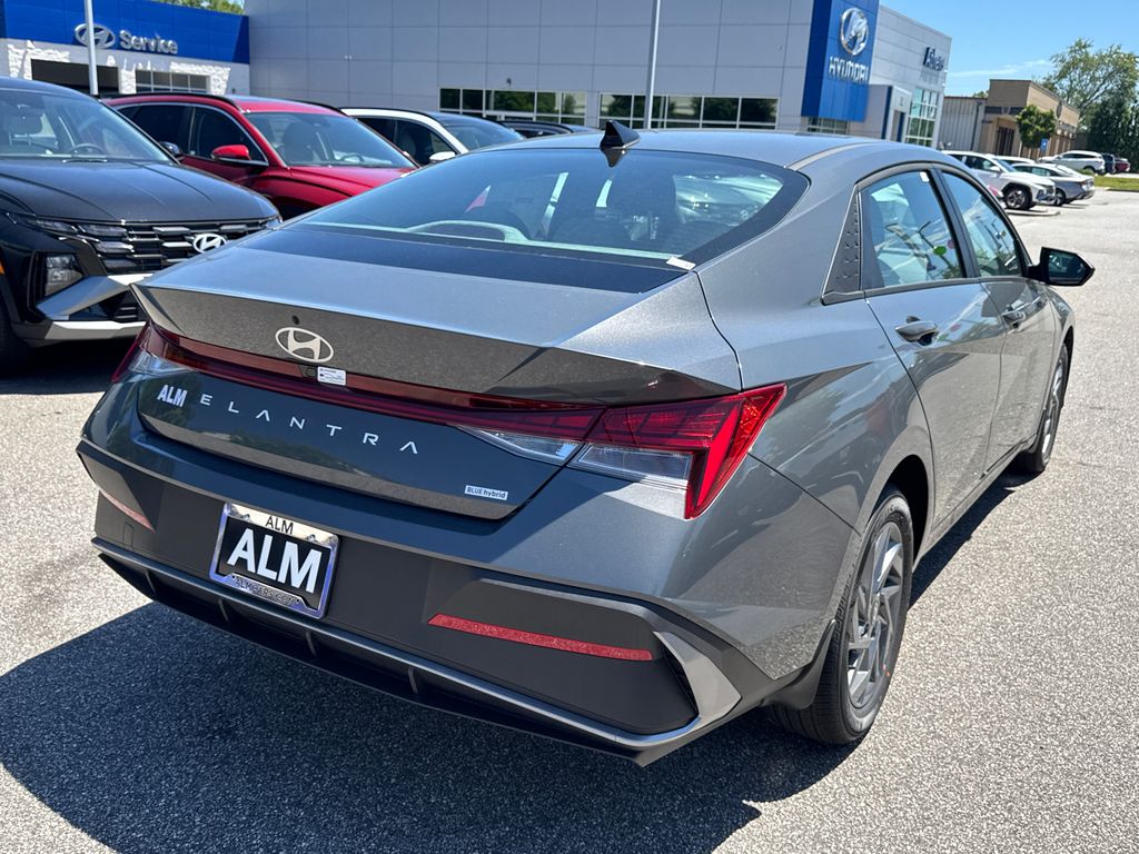 2025 Hyundai Elantra Hybrid Blue photo 4