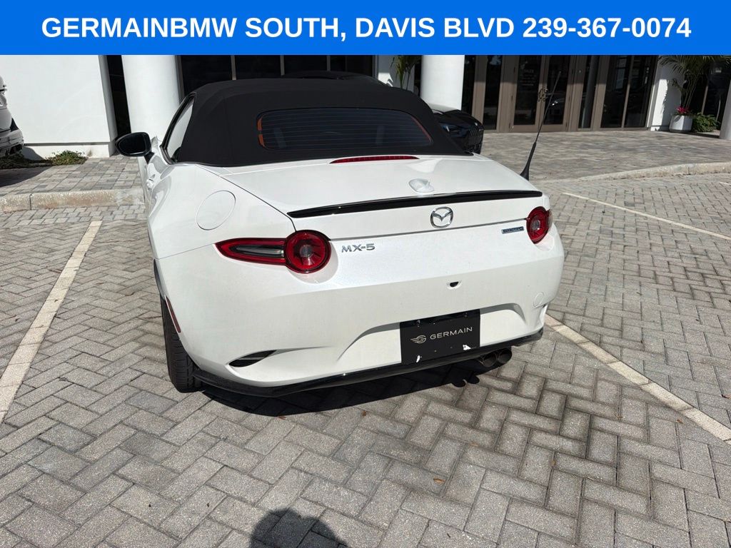 Used 2026 White Mazda Club image 24