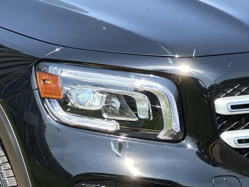 Thumbnail: 2022 Mercedes-Benz GLB - 5