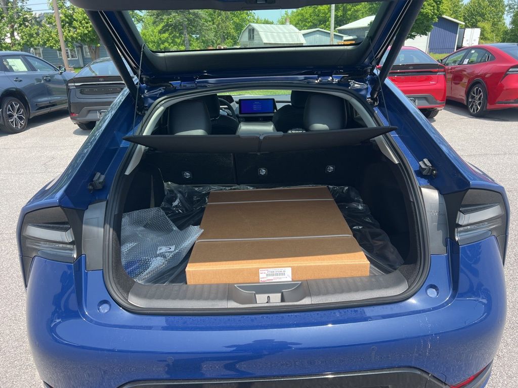 2025 Toyota Prius Plug-in Hybrid XSE Premium photo 14