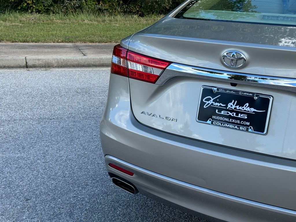 2015 Toyota Avalon Limited 12