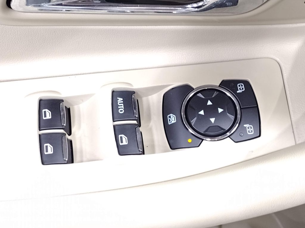 2016 Ford Taurus SEL