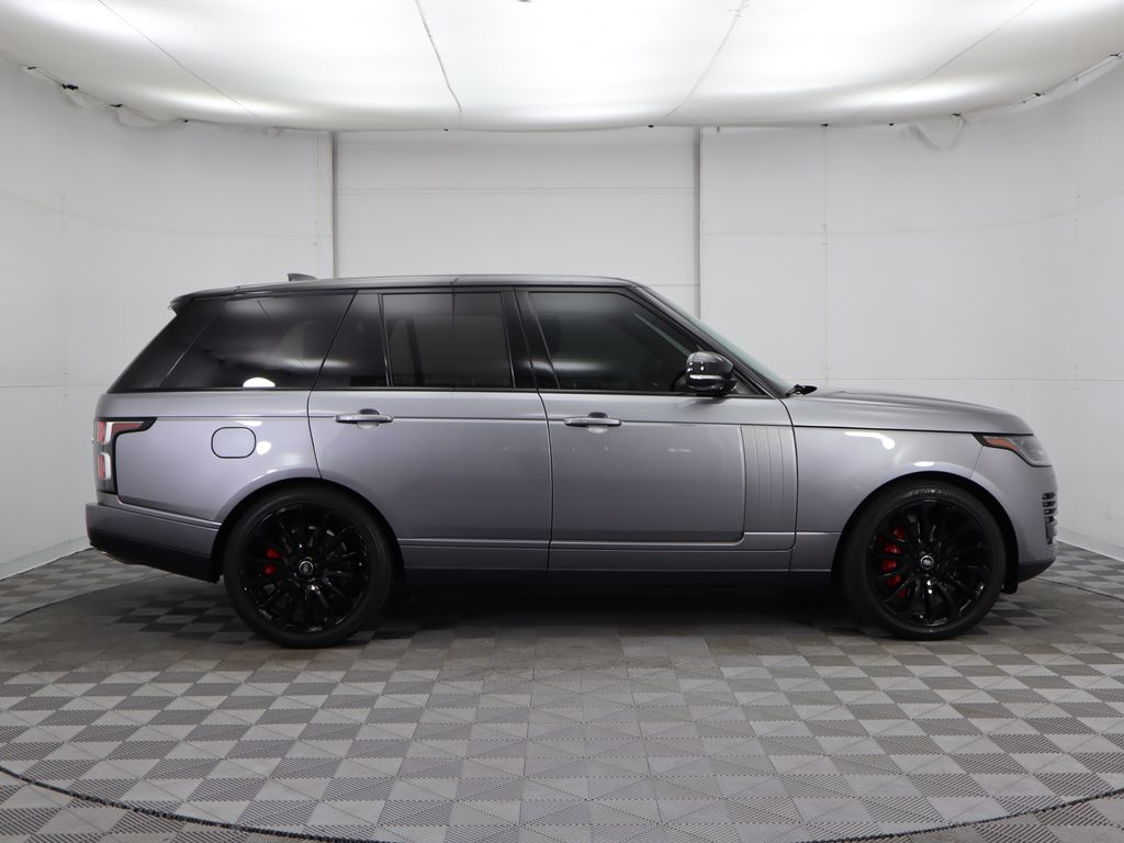 2020 Land Rover Range Rover SE 4