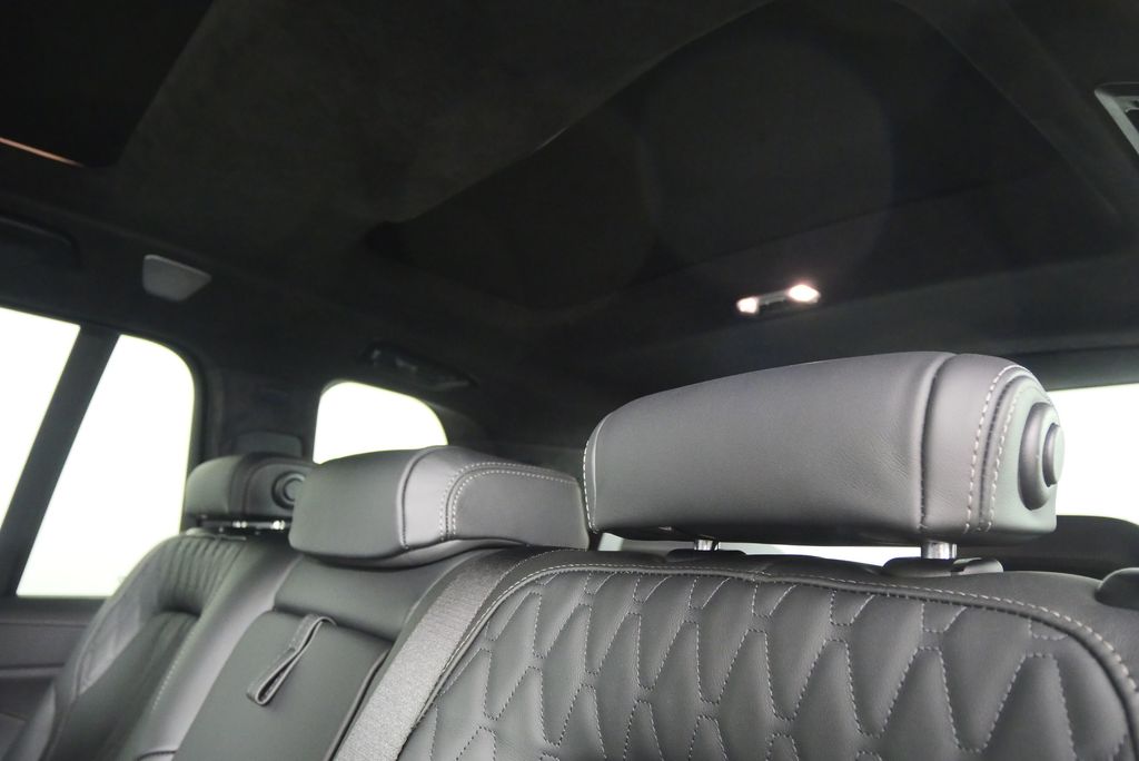 2026 BMW X7 M60i 17