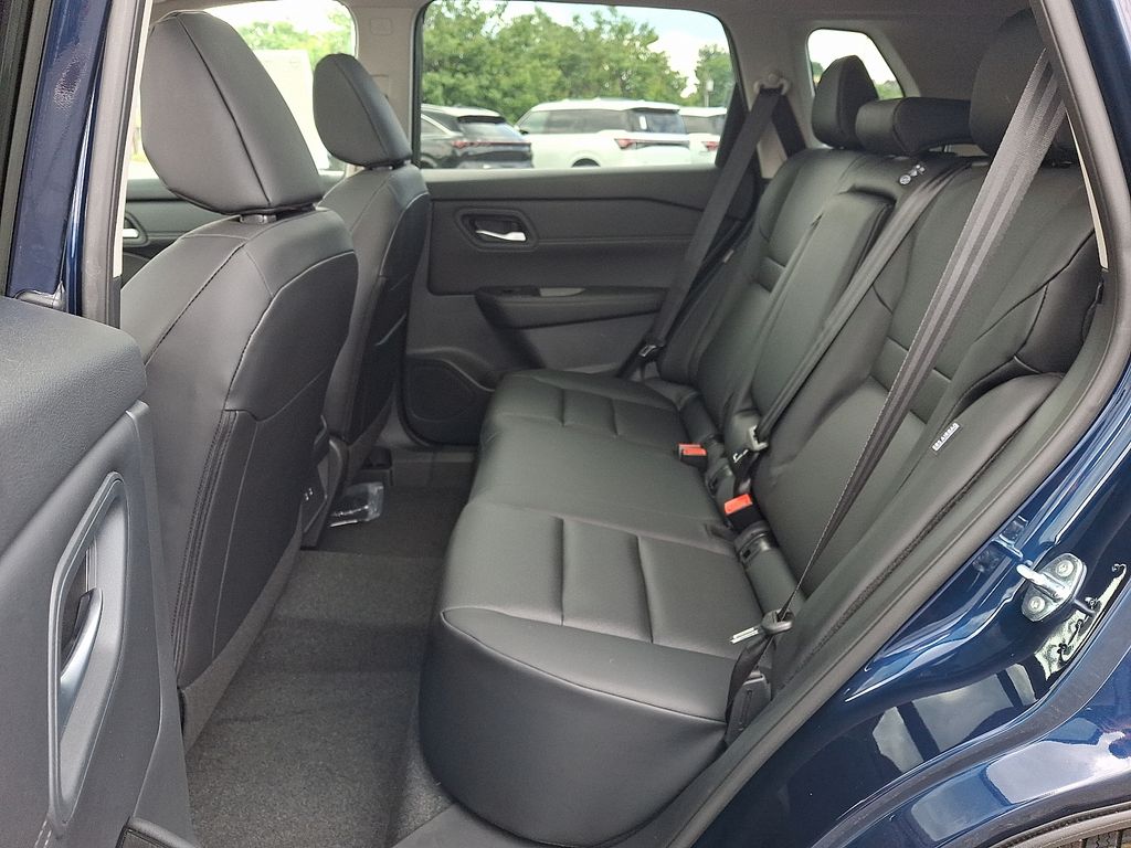 2026 Nissan Rogue — photo 6