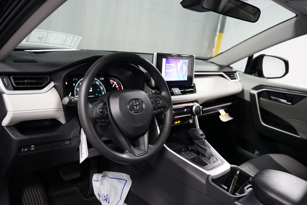 Thumbnail: 2025 Toyota RAV4 - 11
