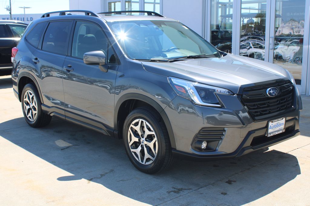 Magnetite Gray Metallic 2024 Subaru Forester Premium Crossover AWD SUV / Crossover All-Wheel Drive Continuously Variable Transmission