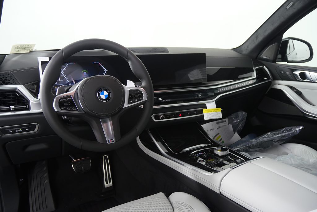 Thumbnail: 2026 BMW X7 - 19