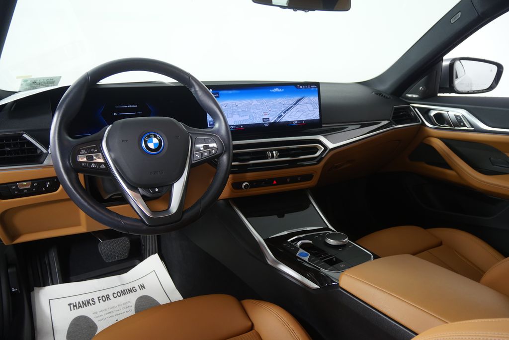 Thumbnail: 2023 BMW i4 - 17