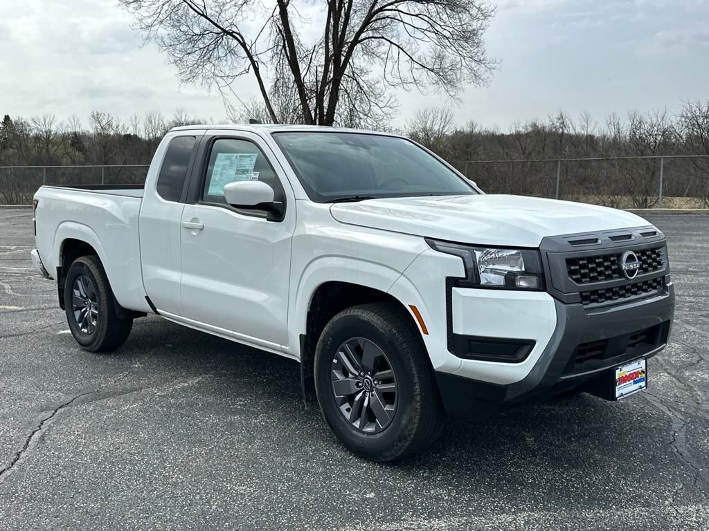 2025 Nissan Frontier SV photo