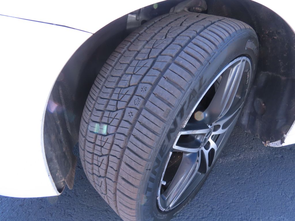 Thumbnail: 2019 Mercedes-Benz E-Class - 14