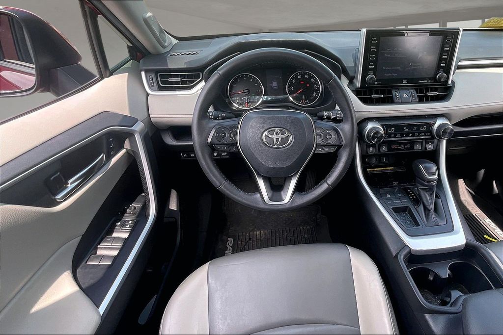 Used 2020 Toyota RAV4 SUV