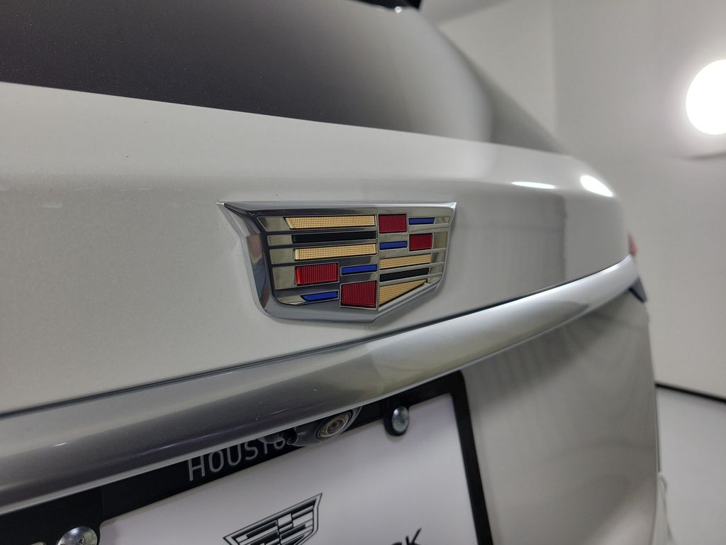 2024 Cadillac XT6 Premium Luxury - 6