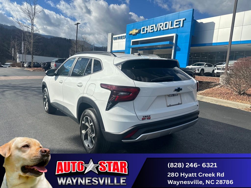 new 2025 Chevrolet Trax car, priced at $24,565