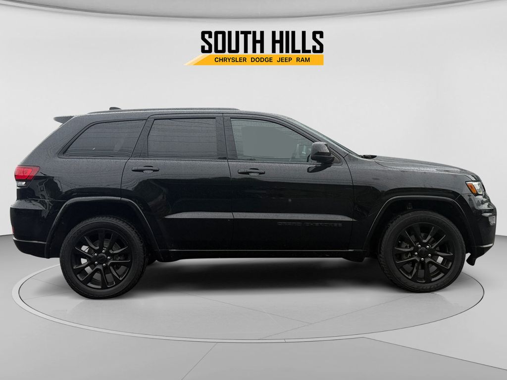 2020 Jeep Grand Cherokee Altitude - 5
