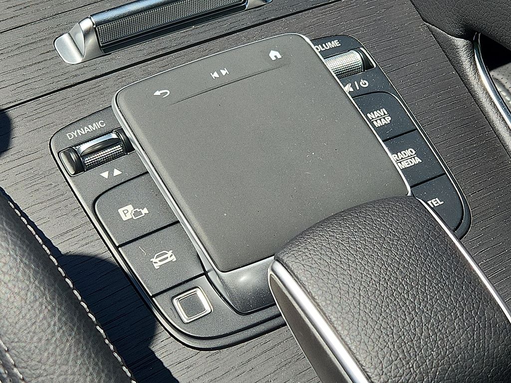 Thumbnail: 2025 Mercedes-Benz GLE - 23