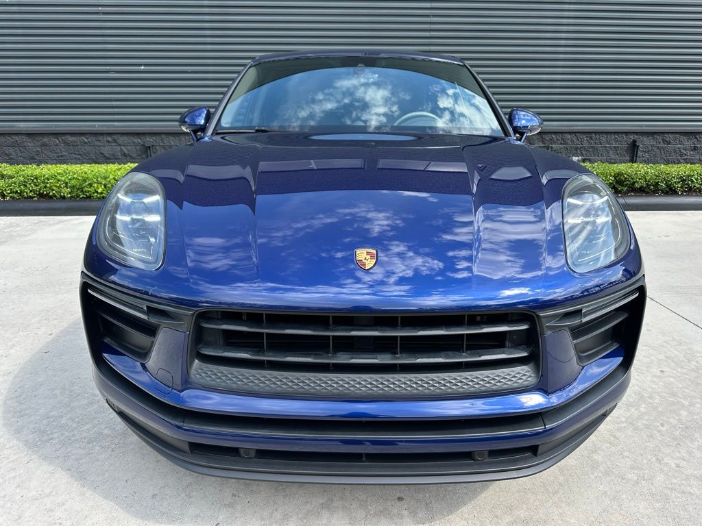 Thumbnail: 2022 Porsche Macan - 8