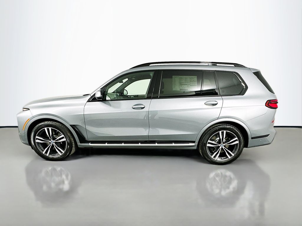 Thumbnail: 2027 BMW X7 - 8