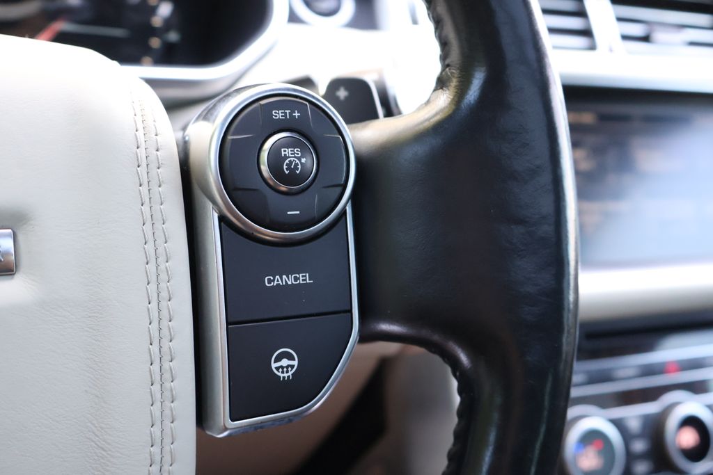 Thumbnail: 2016 Land Rover Range Rover - 31