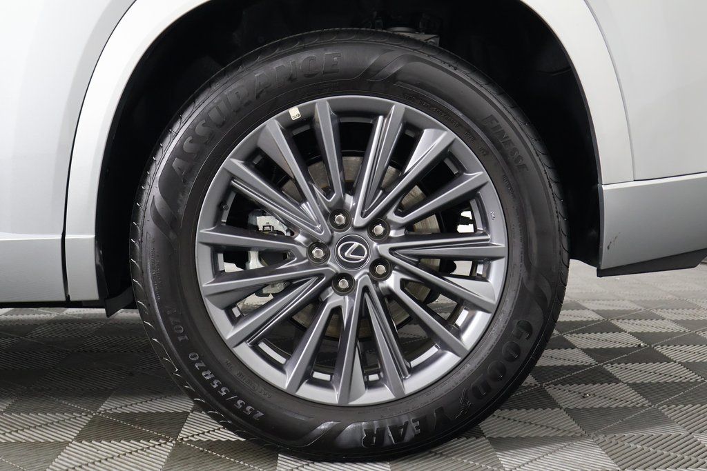 Thumbnail: 2025 Lexus TX - 17