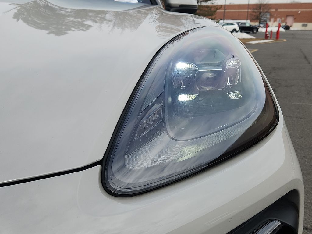 Thumbnail: 2023 Porsche Cayenne - 9