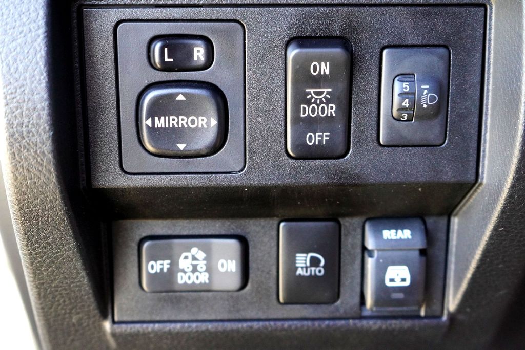 Used Car 2019 Toyota Tundra  Sr5 For Sale Under $35,000 In Taylor, Texas