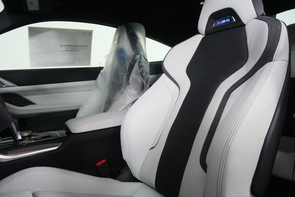 Thumbnail: 2026 BMW M4 - 13