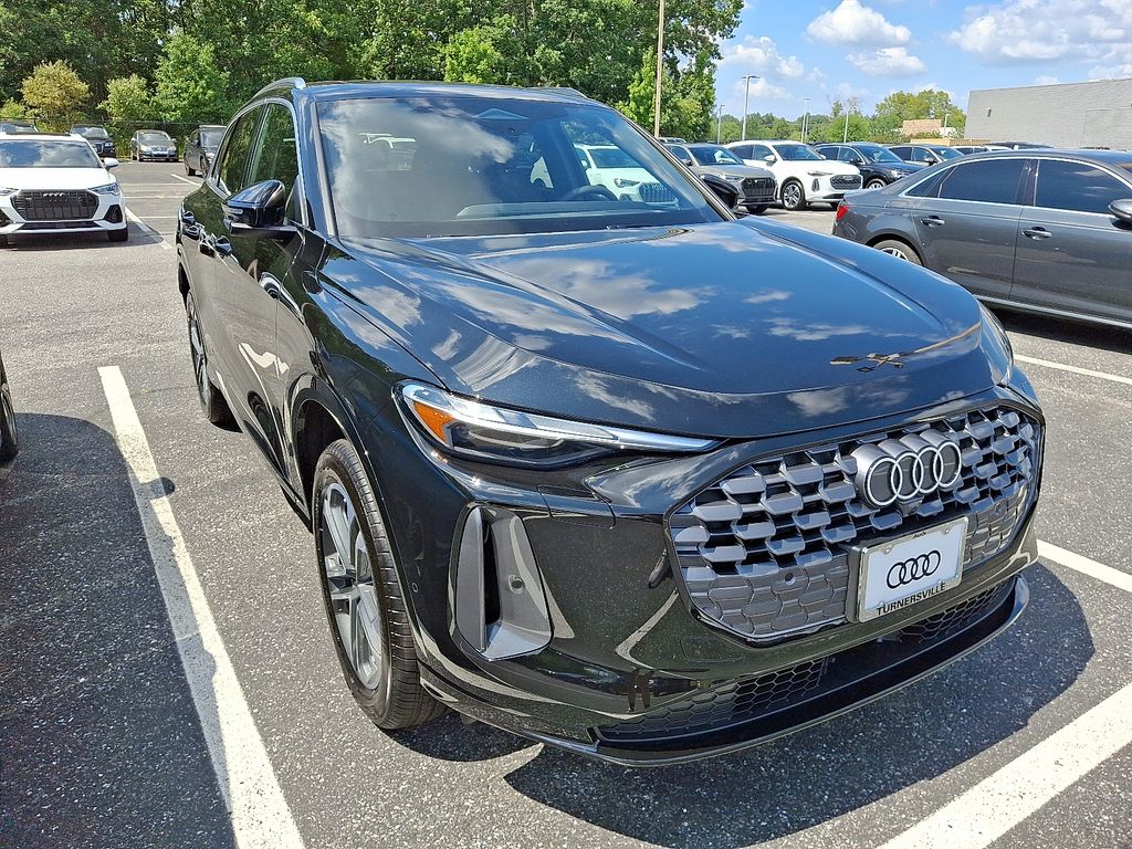 Thumbnail: 2025 Audi Q5 - 3