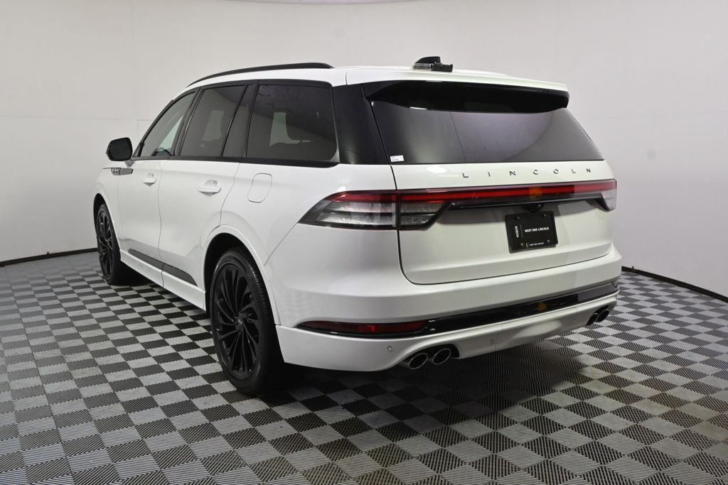 New 2026 White Lincoln Reserve image 4