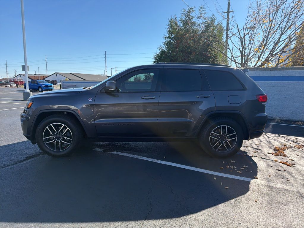 Thumbnail: 2019 Jeep Grand Cherokee - 2