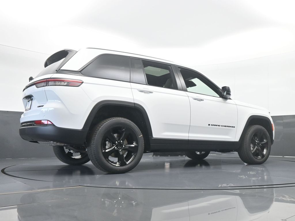 New 2025 Bright White Clearcoat Jeep Limited image 55