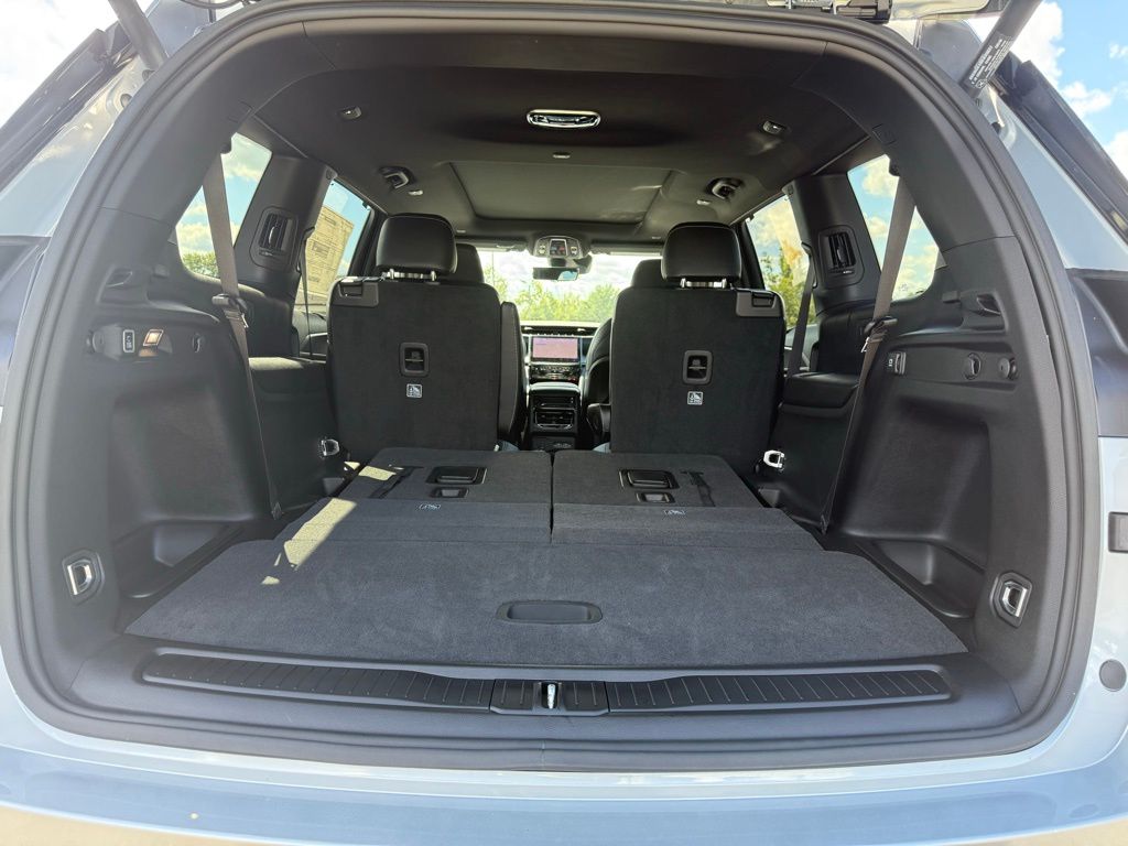 JeepGrand Cherokee L14