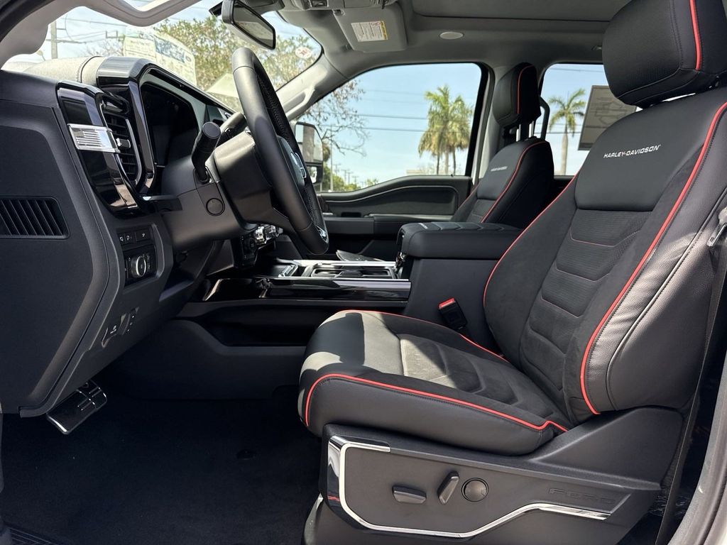 2024 Ford F-250 Lariat photo 19