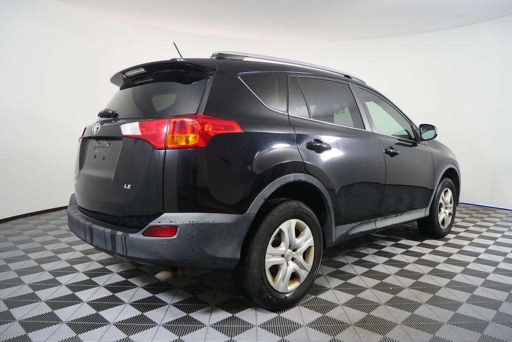 Thumbnail: 2015 Toyota RAV4 - 3