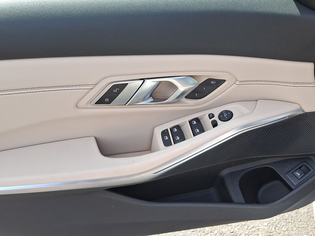 2022 BMW 3 Series 330i xDrive 13